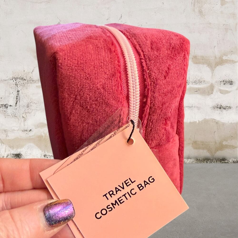 Juicy Couture "Loseth Not Thy Cool" Cosmetic Bag NWT - Picture 2 of 5